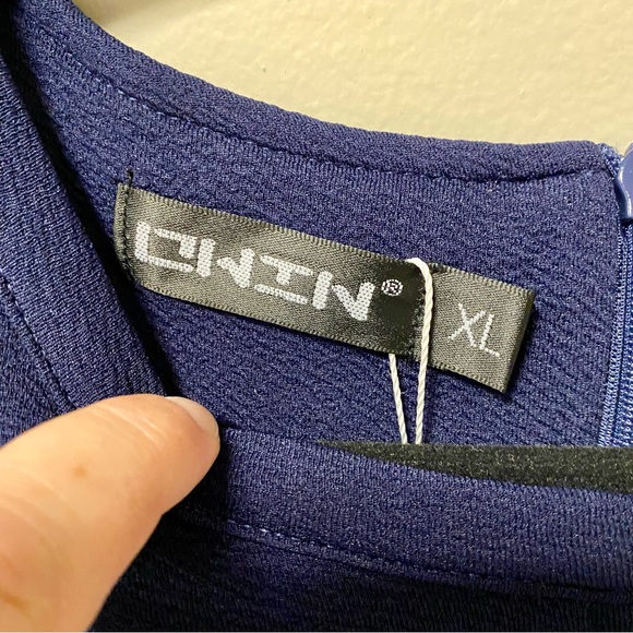 Owin Dark Blue Dress 👗 Sz XL NWT Pockets & Keyhole Neck - Picture 3 of 7